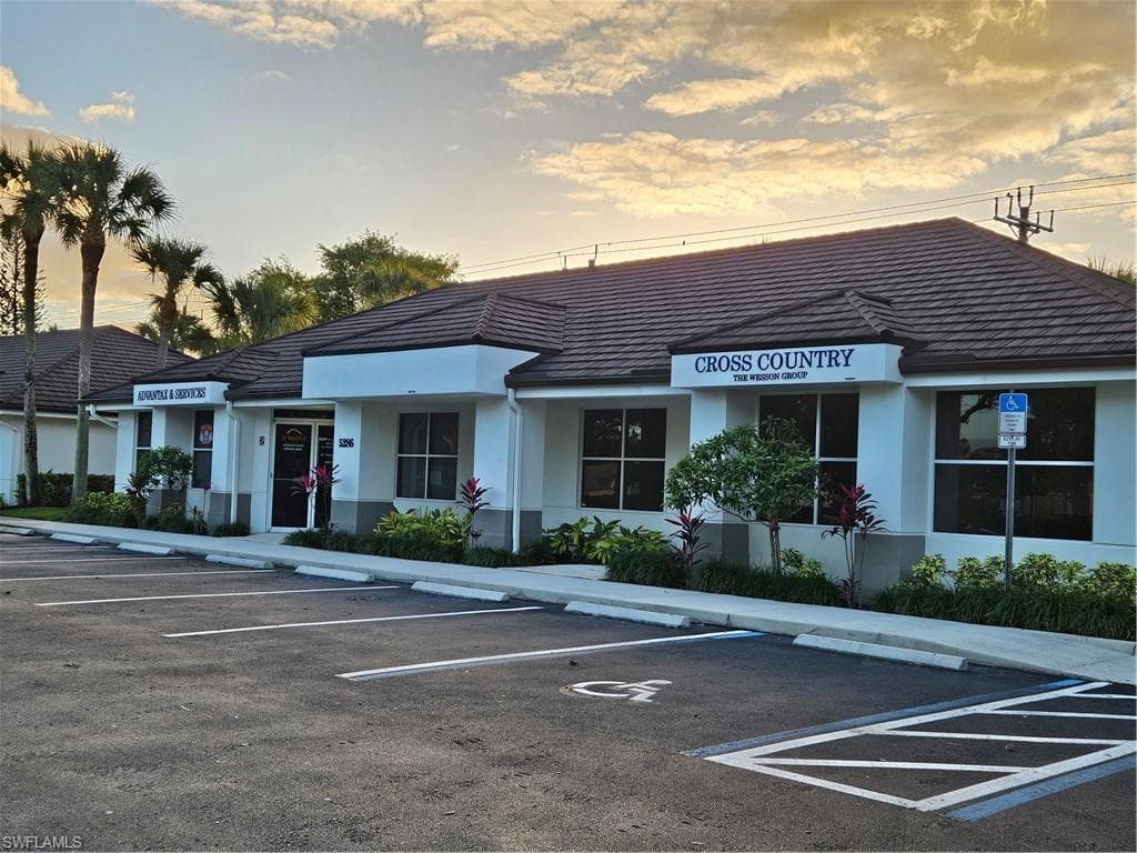 5286 Golden Gate PKWY 2 NAPLES, FL 34116