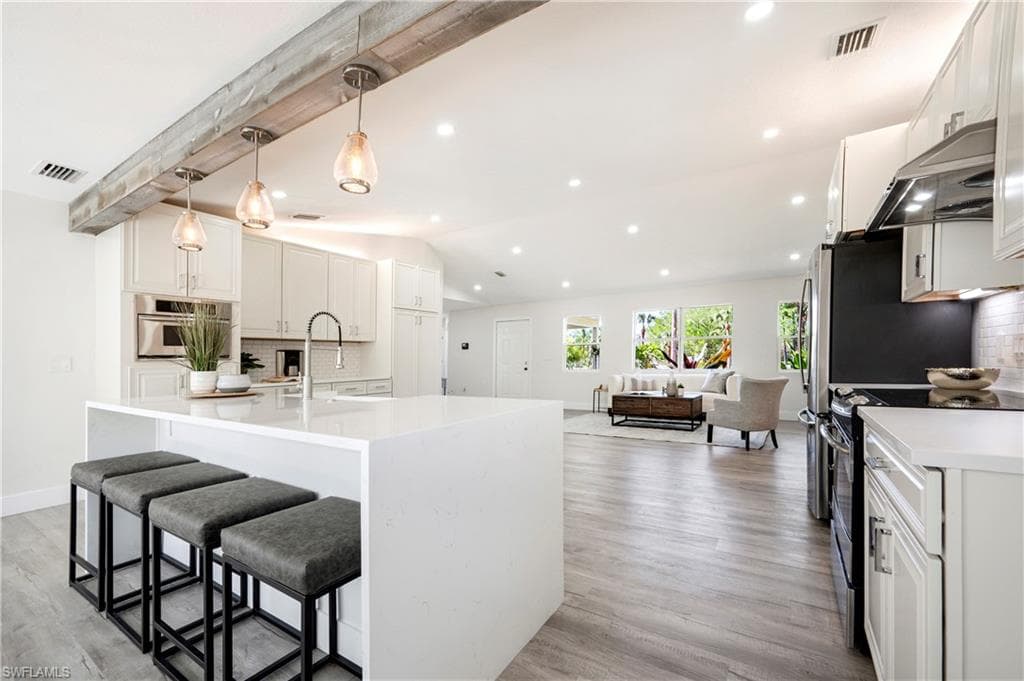 680 6th ST SE NAPLES, FL 34117
