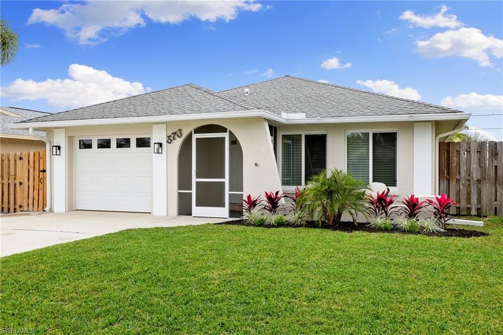 573 98th AVE N NAPLES, FL 34108