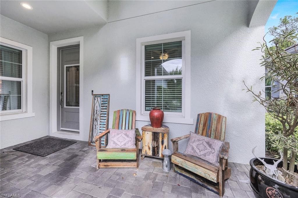 2207 MARQUESA CIR NAPLES, FL 34112