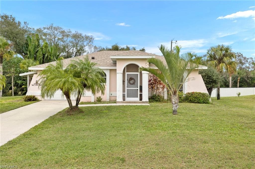 3103 E 6th ST LEHIGH ACRES, FL 33972
