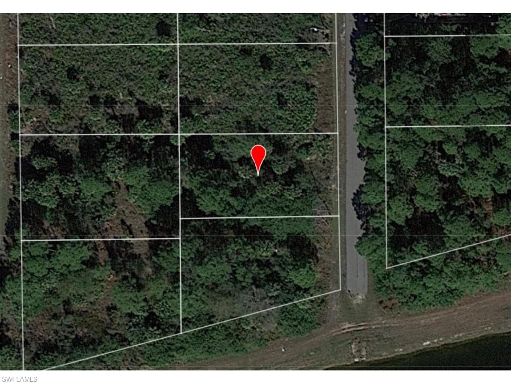 2811 Cerito AVE N LEHIGH ACRES, FL 33971