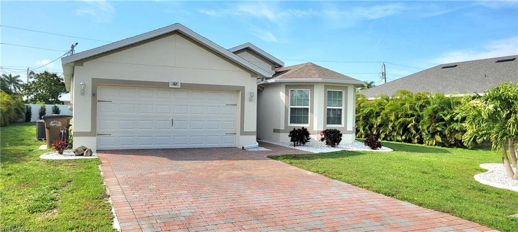 142 SE 28th TER CAPE CORAL, FL 33904