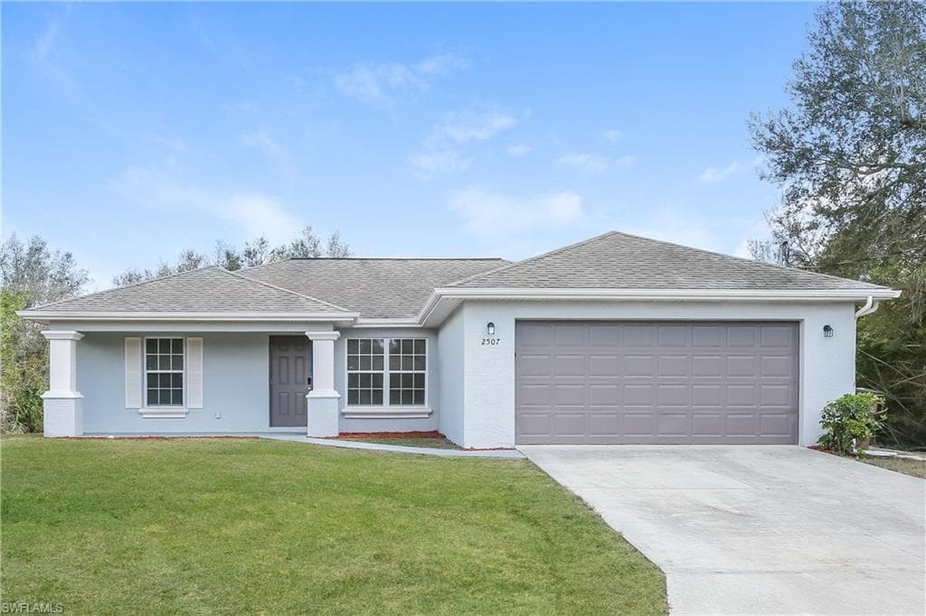 2507 66th ST W LEHIGH ACRES, FL 33971