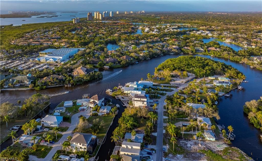 27559 Big Bend RD BONITA SPRINGS, FL 34134