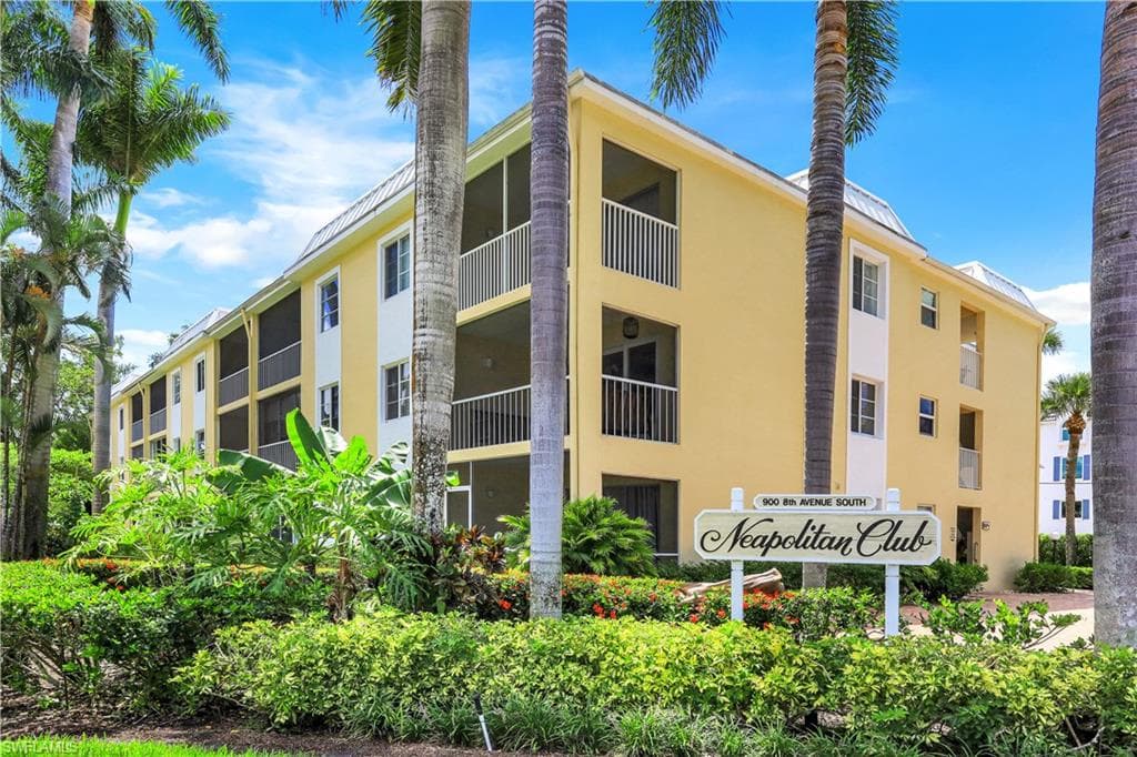 900 8th AVE S 106 NAPLES, FL 34102