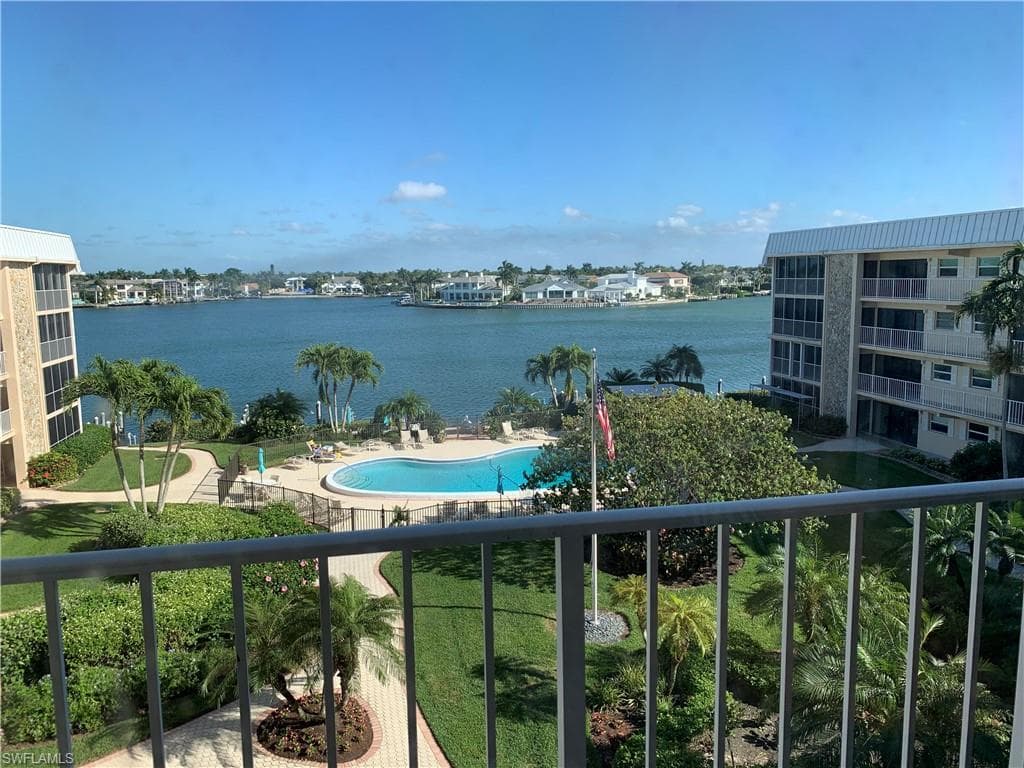 3450 Gulf Shore BLVD N 408 NAPLES, FL 34103