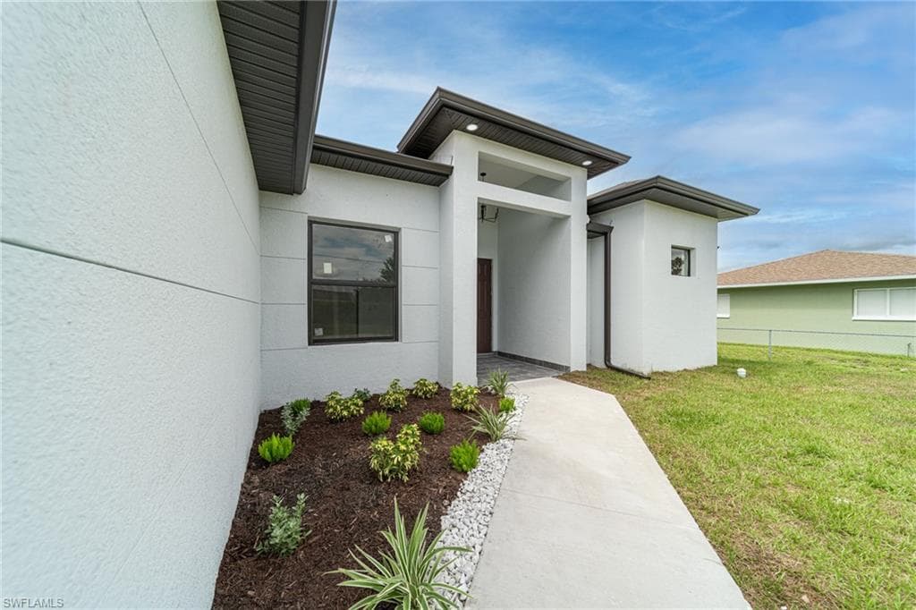 363 Ranier AVE LEHIGH ACRES, FL 33974