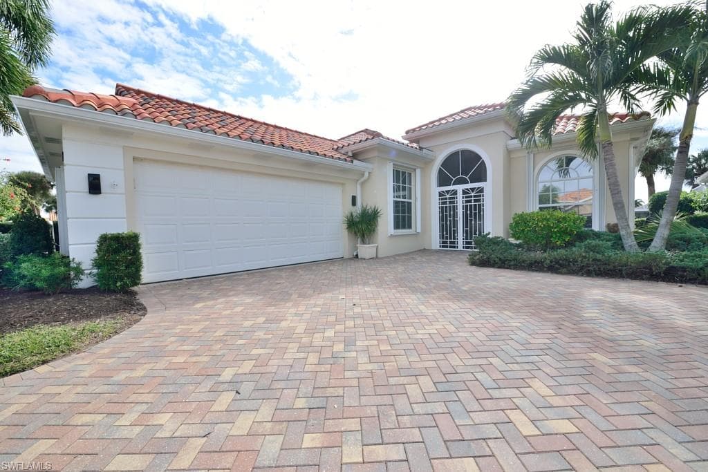 3218 Benicia CT NAPLES, FL 34109