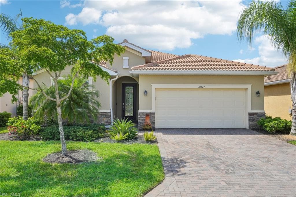 10327 Fontanella DR FORT MYERS, FL 33913