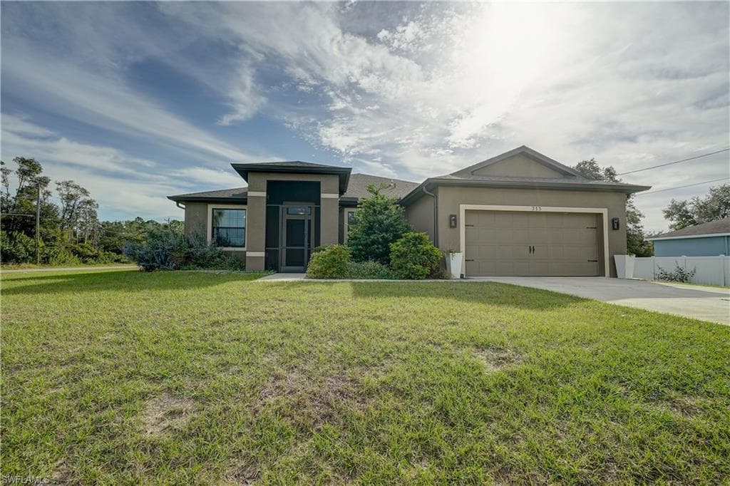 713 Zendor AVE FORT MYERS, FL 33913