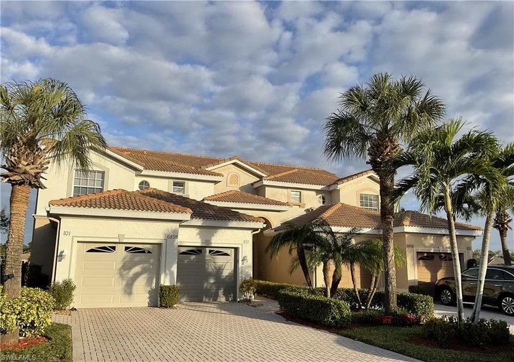 6898 Sterling Greens CT 202 NAPLES, FL 34104
