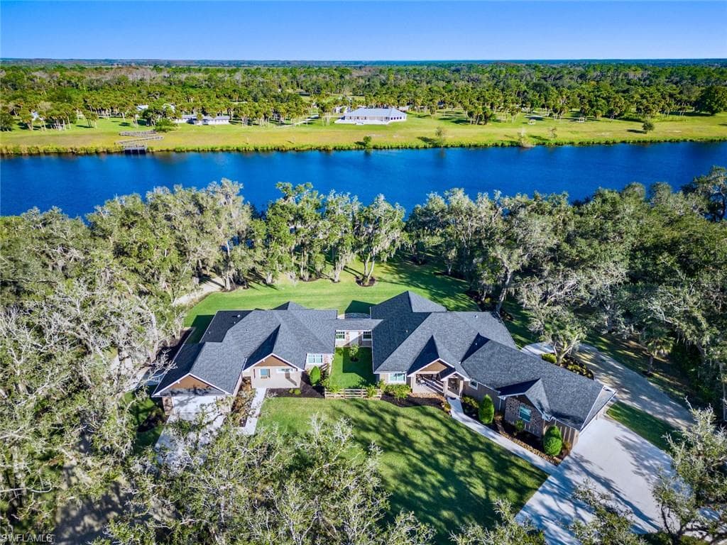 6160 W SR 80 LABELLE, FL 33935