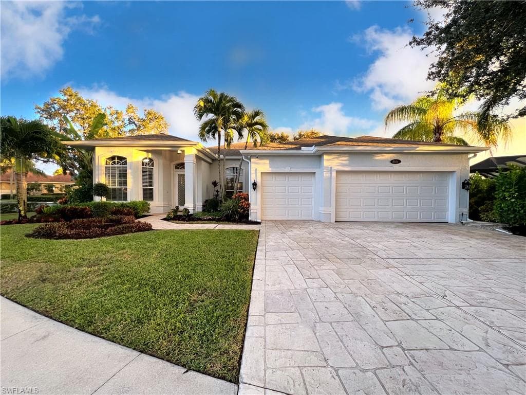 8614 Pebblebrooke DR NAPLES, FL 34119