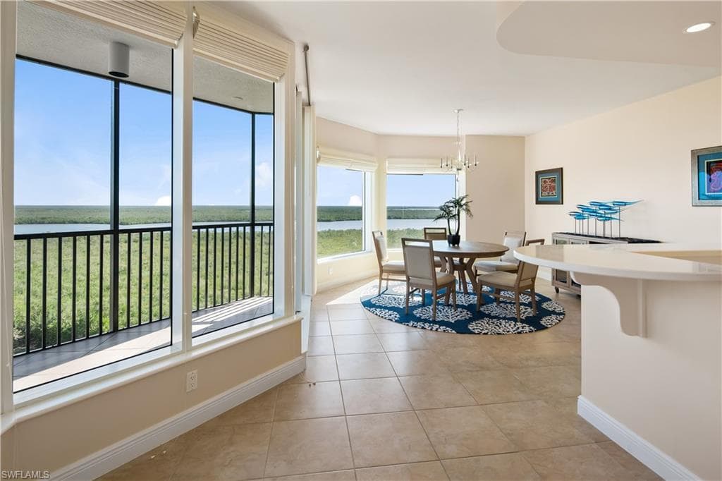 1060 Borghese LN 905 NAPLES, FL 34114