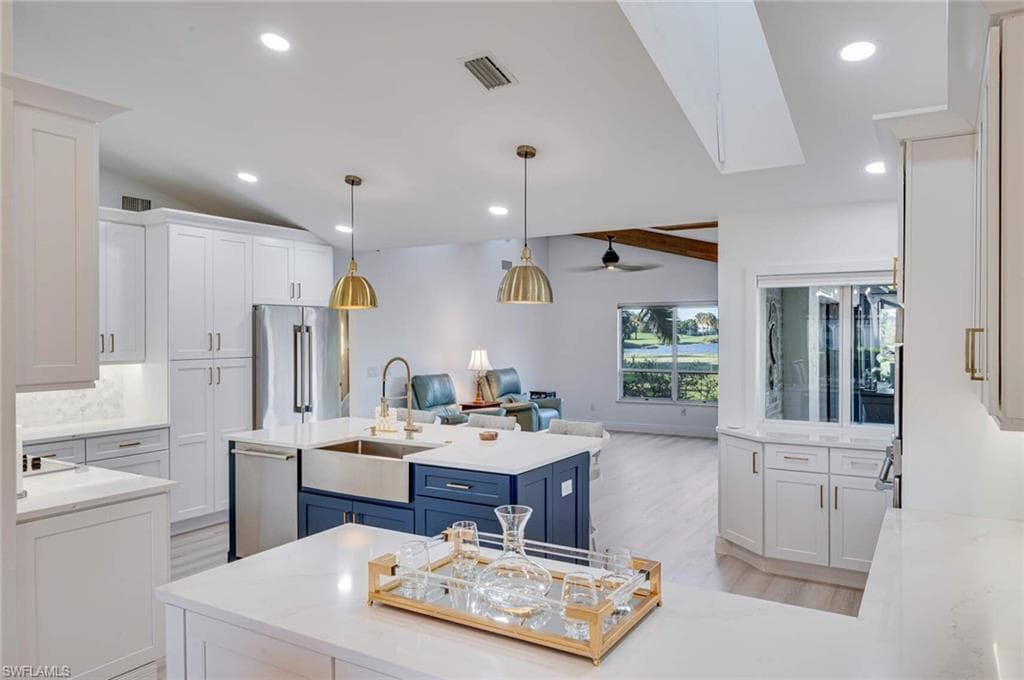 2219 Noble CT NAPLES, FL 34110