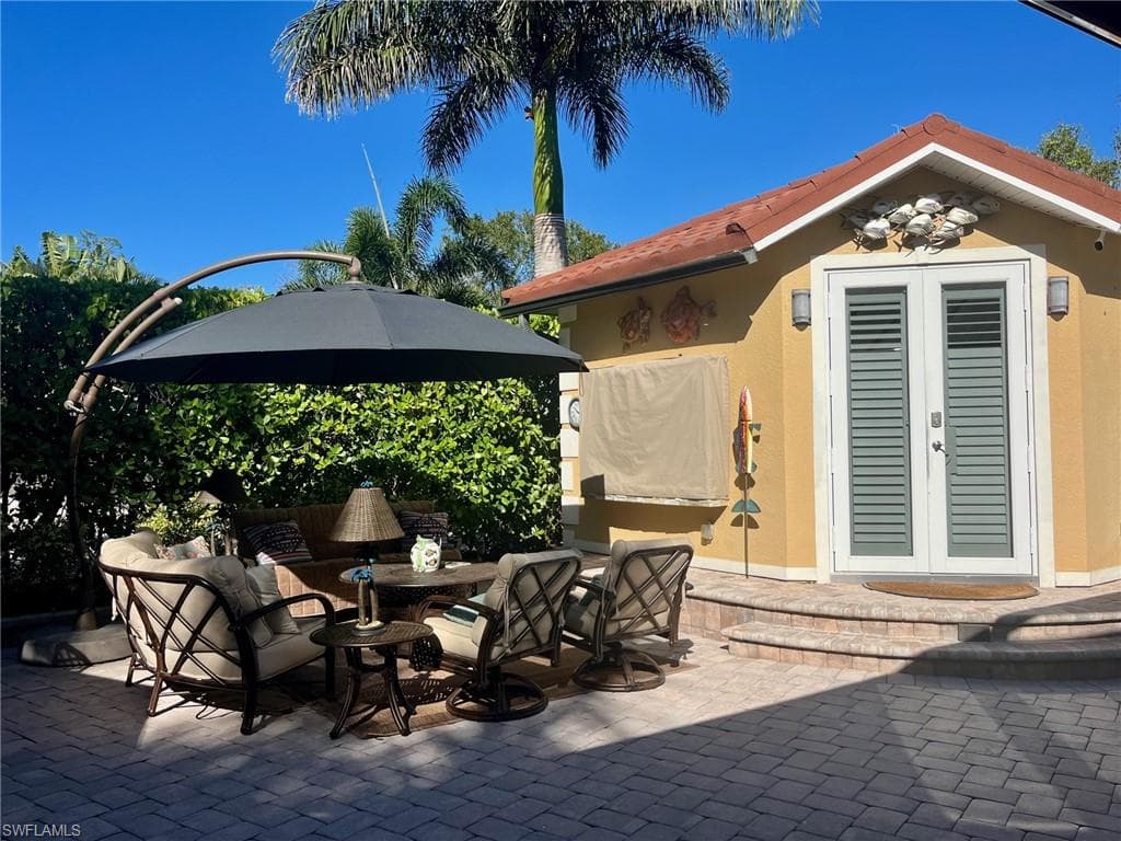 4987 Coach LN NAPLES, FL 34114