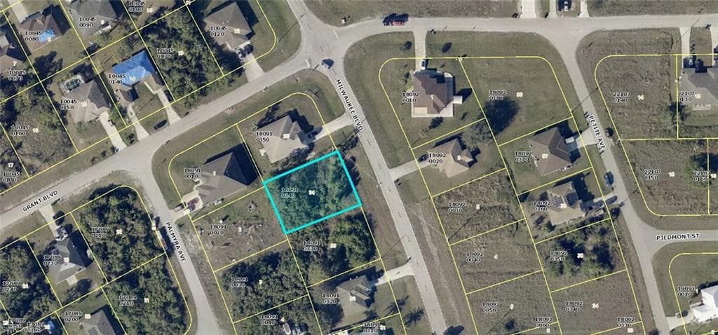 202 Milwaukee BLVD LEHIGH ACRES, FL 33974