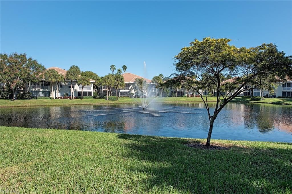8429 Abbington CIR 5-511 NAPLES, FL 34108