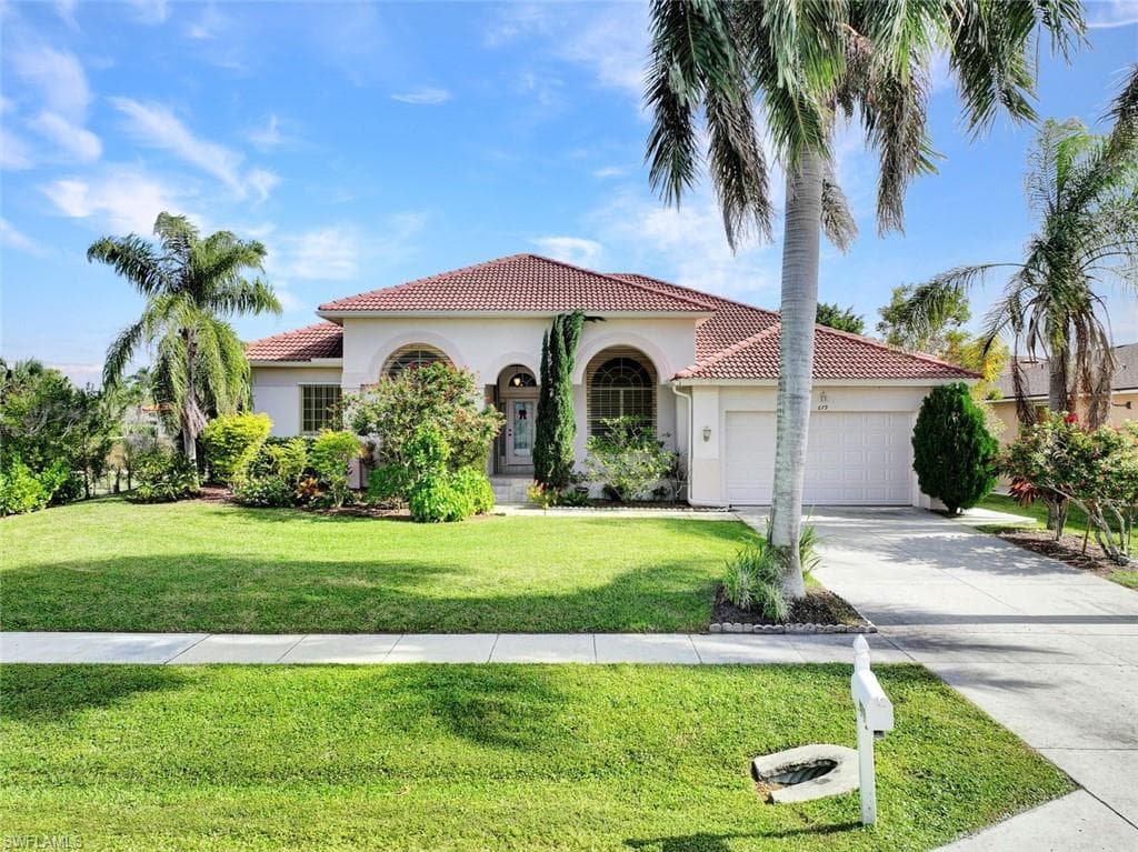 679 Seagrape DR MARCO ISLAND, FL 34145