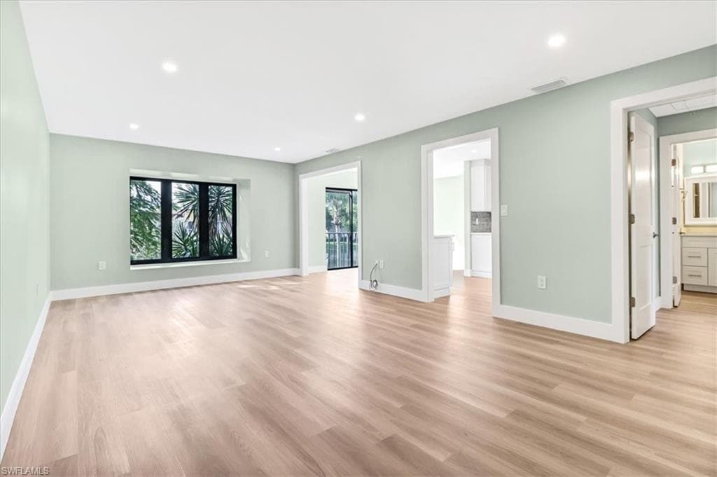 407 Meadowlark LN 407B NAPLES, FL 34105