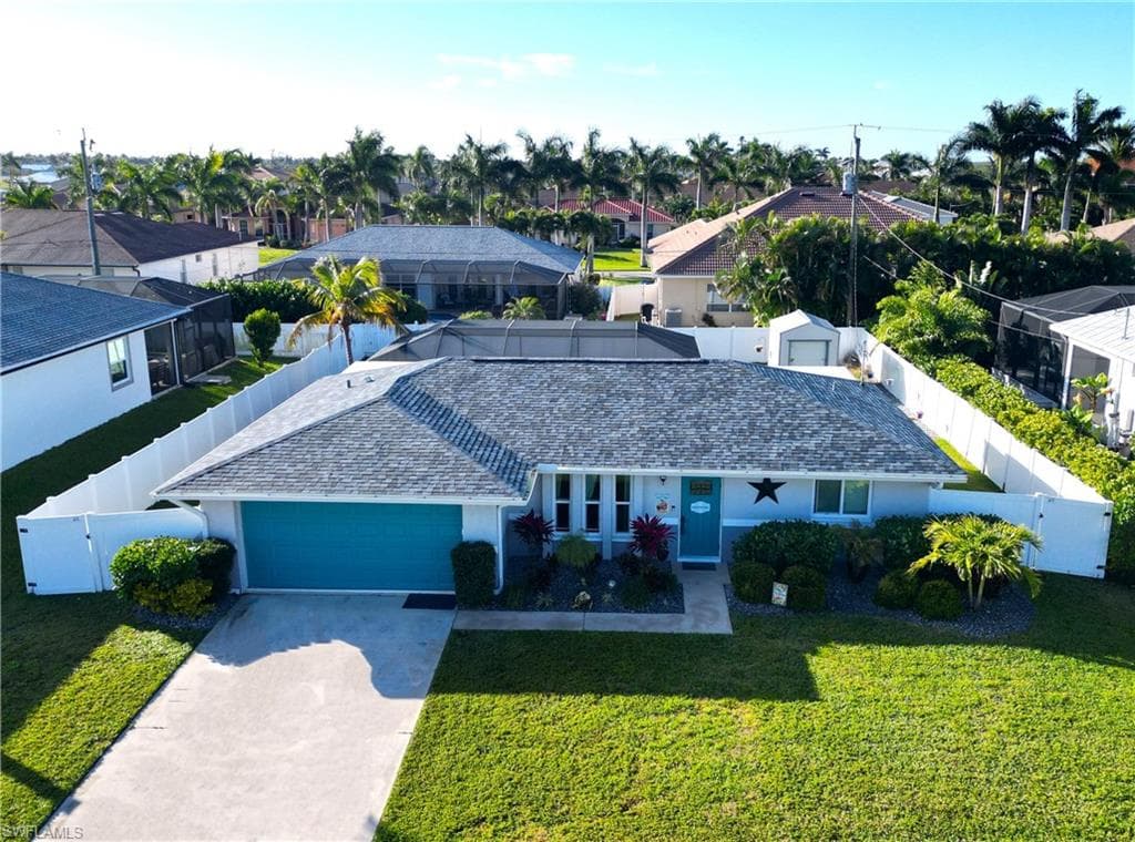 2816 Beach PKWY W CAPE CORAL, FL 33914