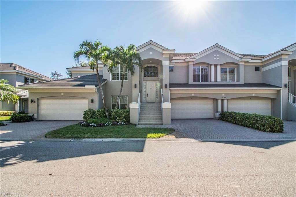 3035 Lancaster DR 3-3 NAPLES, FL 34105