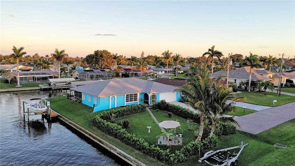 4001 SE 1st AVE CAPE CORAL, FL 33904