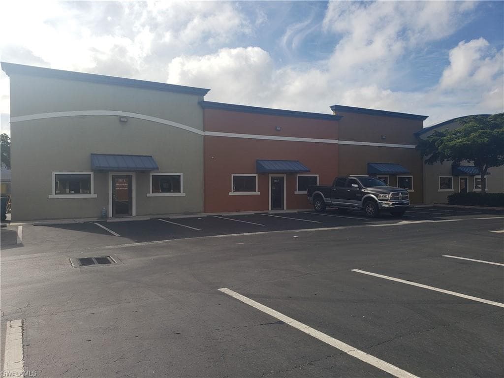 7863 Drew CIR 7 FORT MYERS, FL 33967