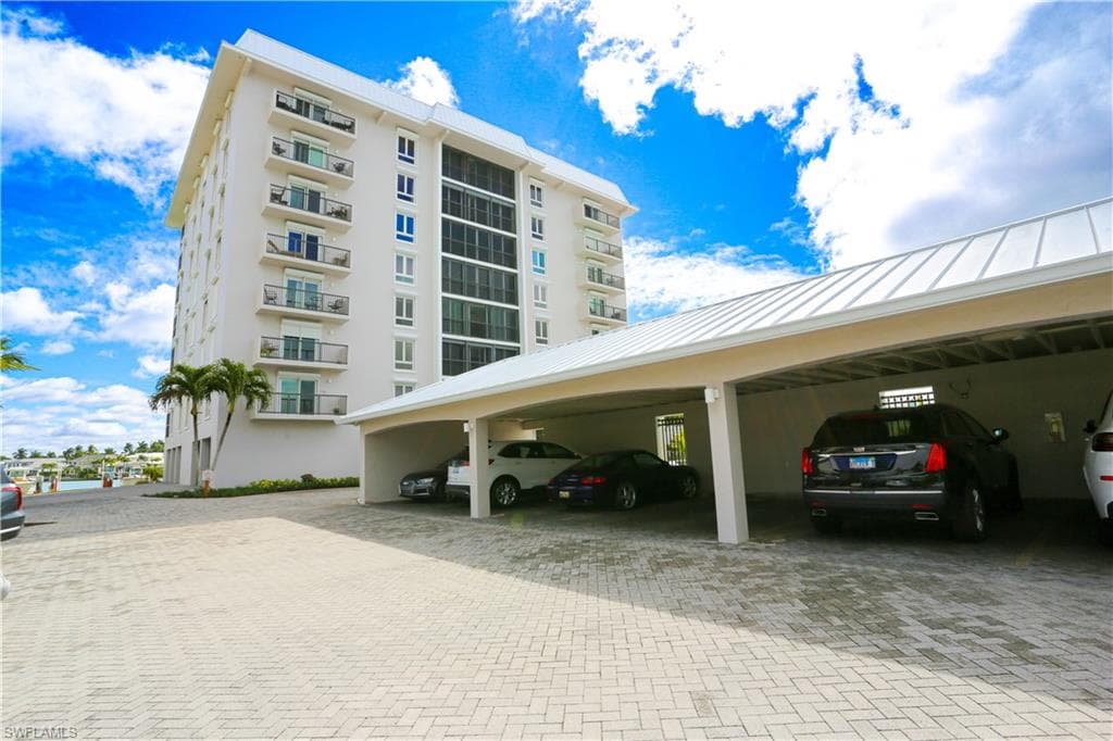 2650 Gulf Shore BLVD N 302 NAPLES, FL 34103