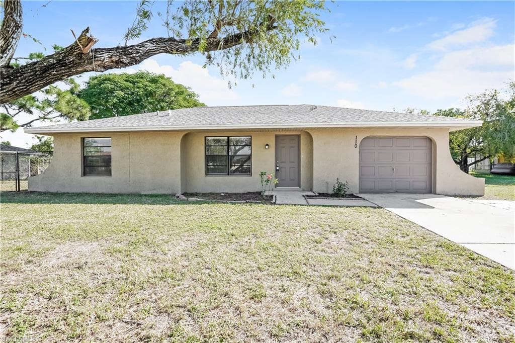 110 Jayside LN LEHIGH ACRES, FL 33936