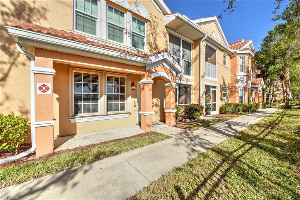 1872 Concordia Lake CIR 202 CAPE CORAL, FL 33909