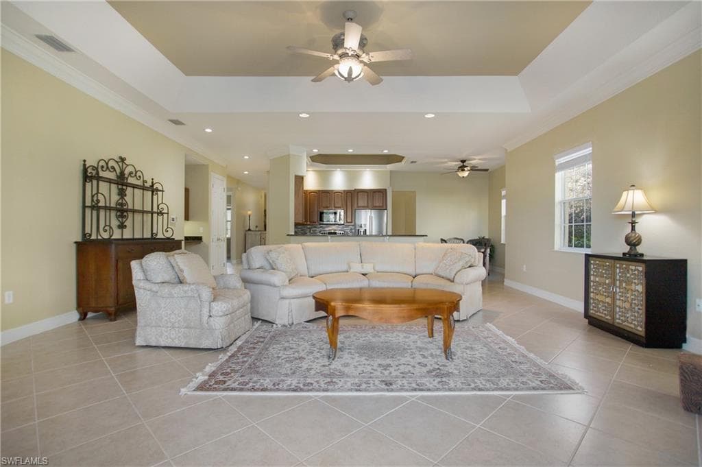 7112 Lemuria CIR 3-301 NAPLES, FL 34109