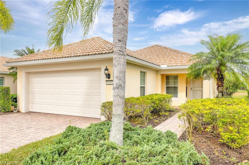 8681 Querce CT NAPLES, FL 34114