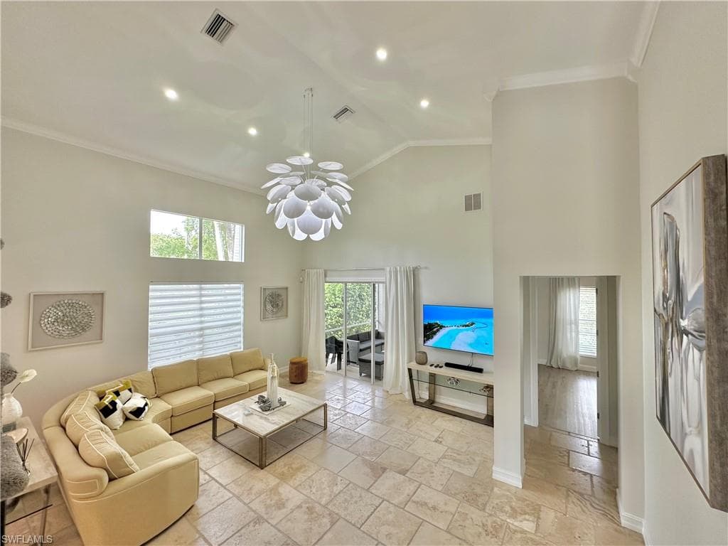 1025 Michigan AVE NAPLES, FL 34103
