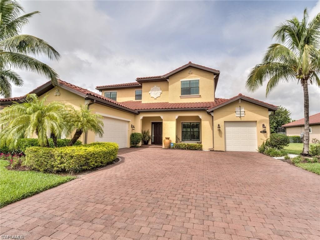 1643 Songbird CT NAPLES, FL 34120