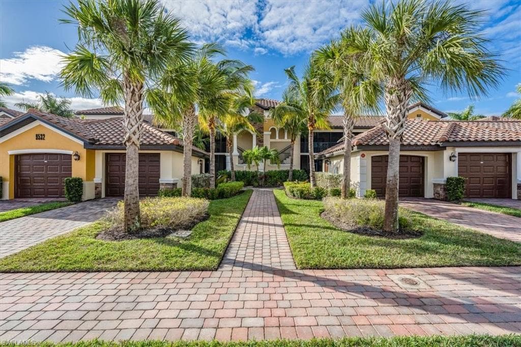 9532 Avellino WAY 2724 NAPLES, FL 34113
