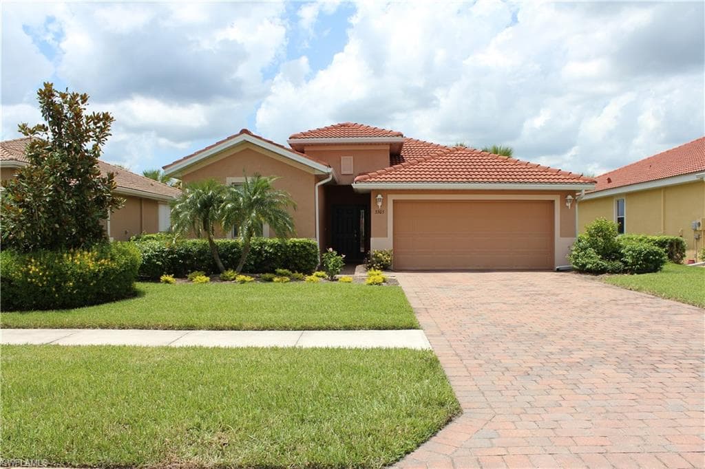 3305 Magnolia Landing LN NORTH FORT MYERS, FL 33917
