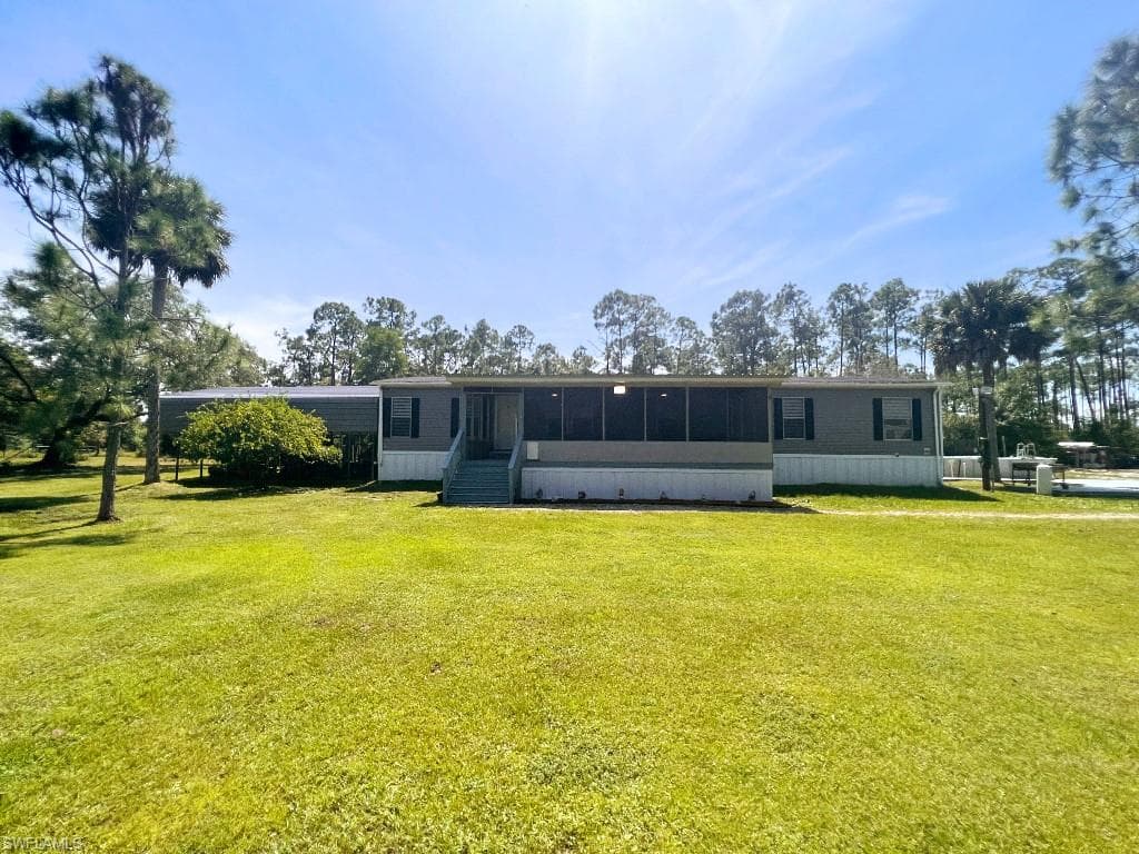100 Tampa AVE CLEWISTON, FL 33440