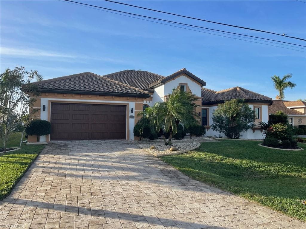 2534 SW 38th TER CAPE CORAL, FL 33914