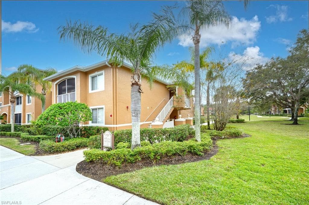 1810 Florida Club CIR 1211 NAPLES, FL 34112