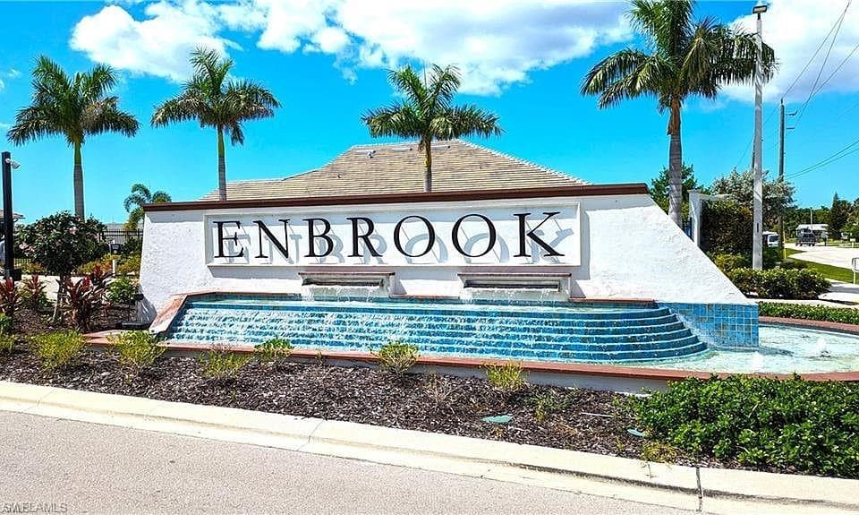 982 Enbrook LOOP NAPLES, FL 34114