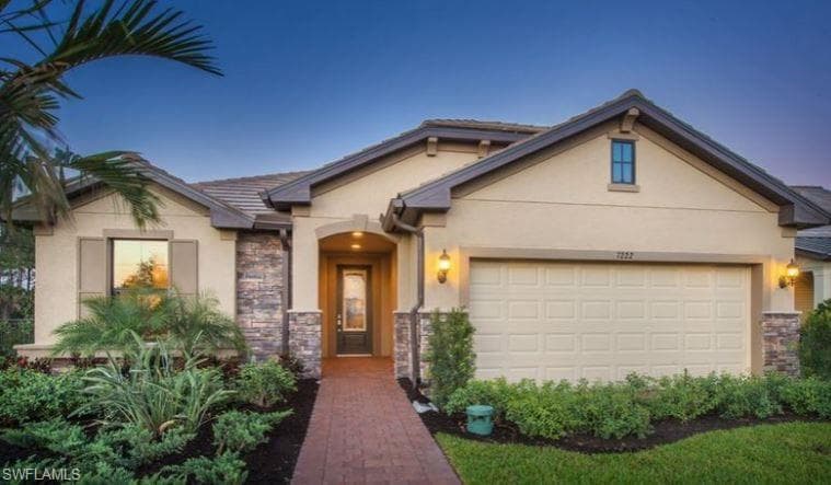 9677 Everglades DR NAPLES, FL 34120