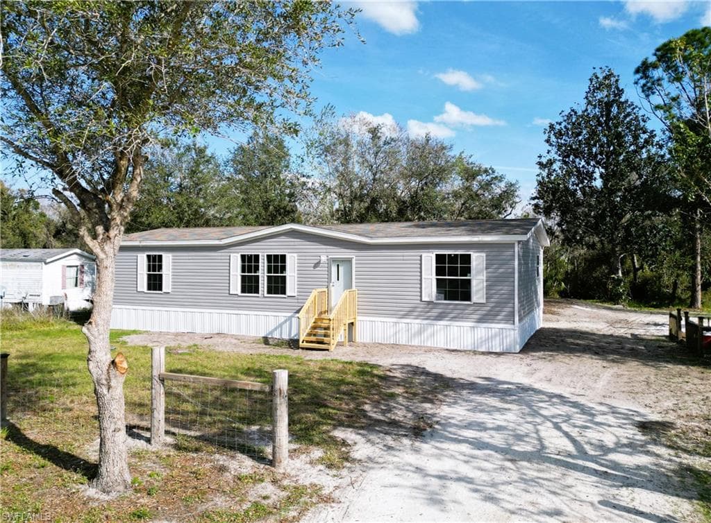 8816 SW Hampshire AVE ARCADIA, FL 34269
