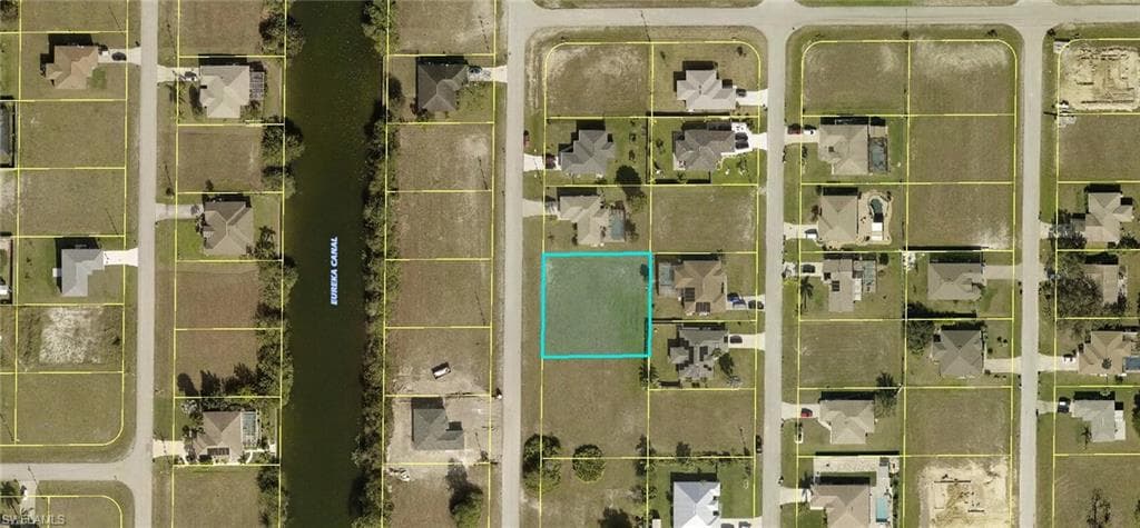 2025 NE 6th AVE CAPE CORAL, FL 33909