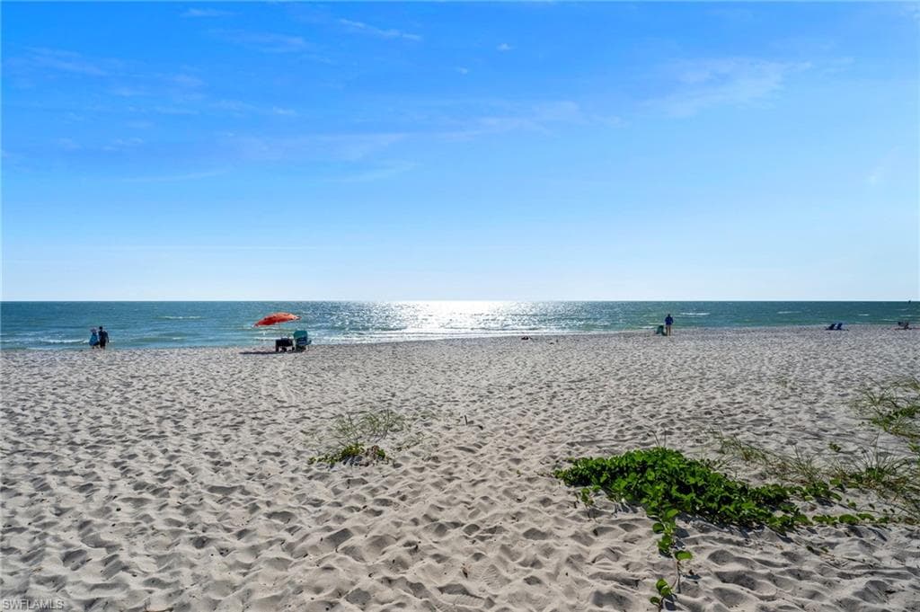 1950 Gulf Shore BLVD N 108 NAPLES, FL 34102