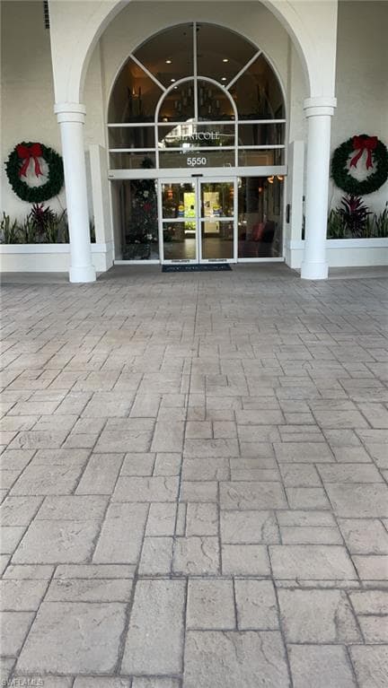 5550 Heron Point DR NW 1505 NAPLES, FL 34108