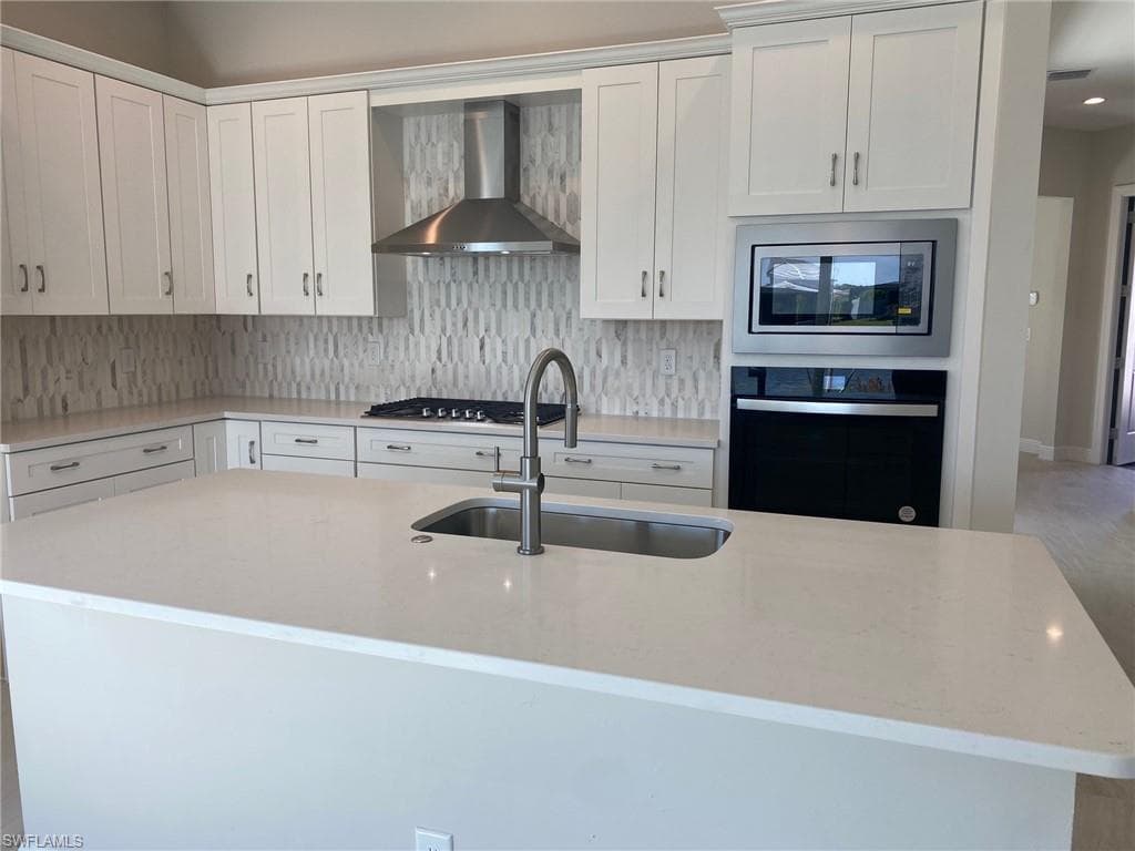9064 Mayreau WAY NAPLES, FL 34114