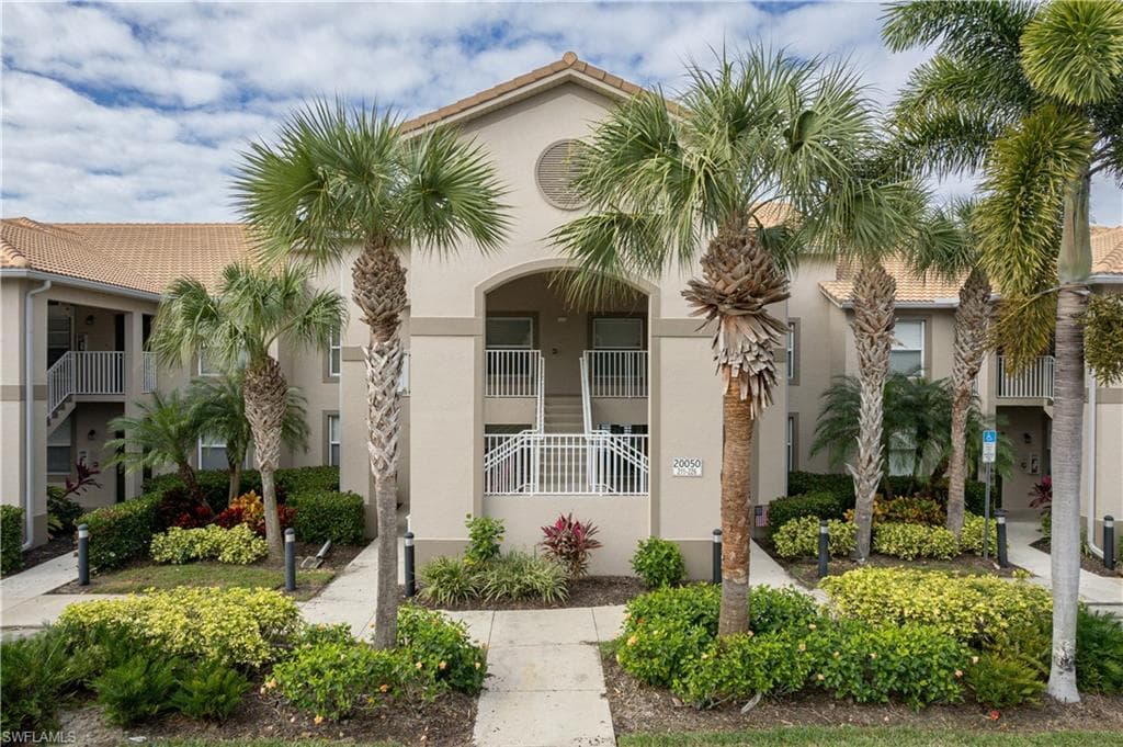 20050 Barletta LN 214 ESTERO, FL 33928