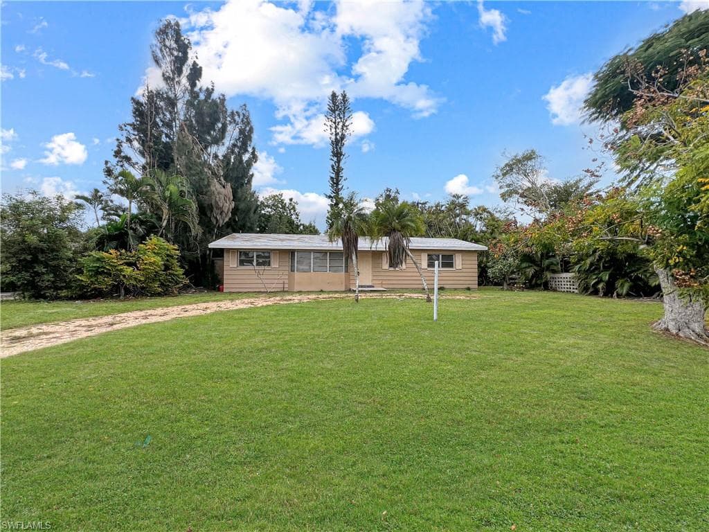 7300 Barragan RD FORT MYERS, FL 33967